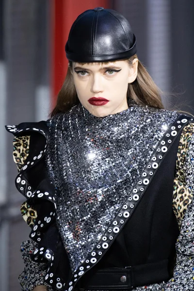 Look 2